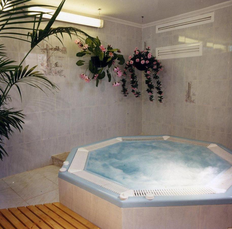 Hotel Victoria Spa & Splay Center 세구르 데 칼라펠 외부 사진